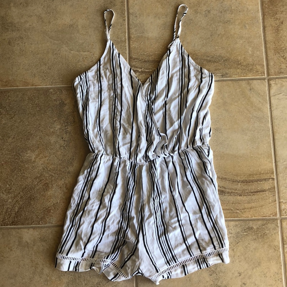 LA HEARTS NEVER WORN ROMPER